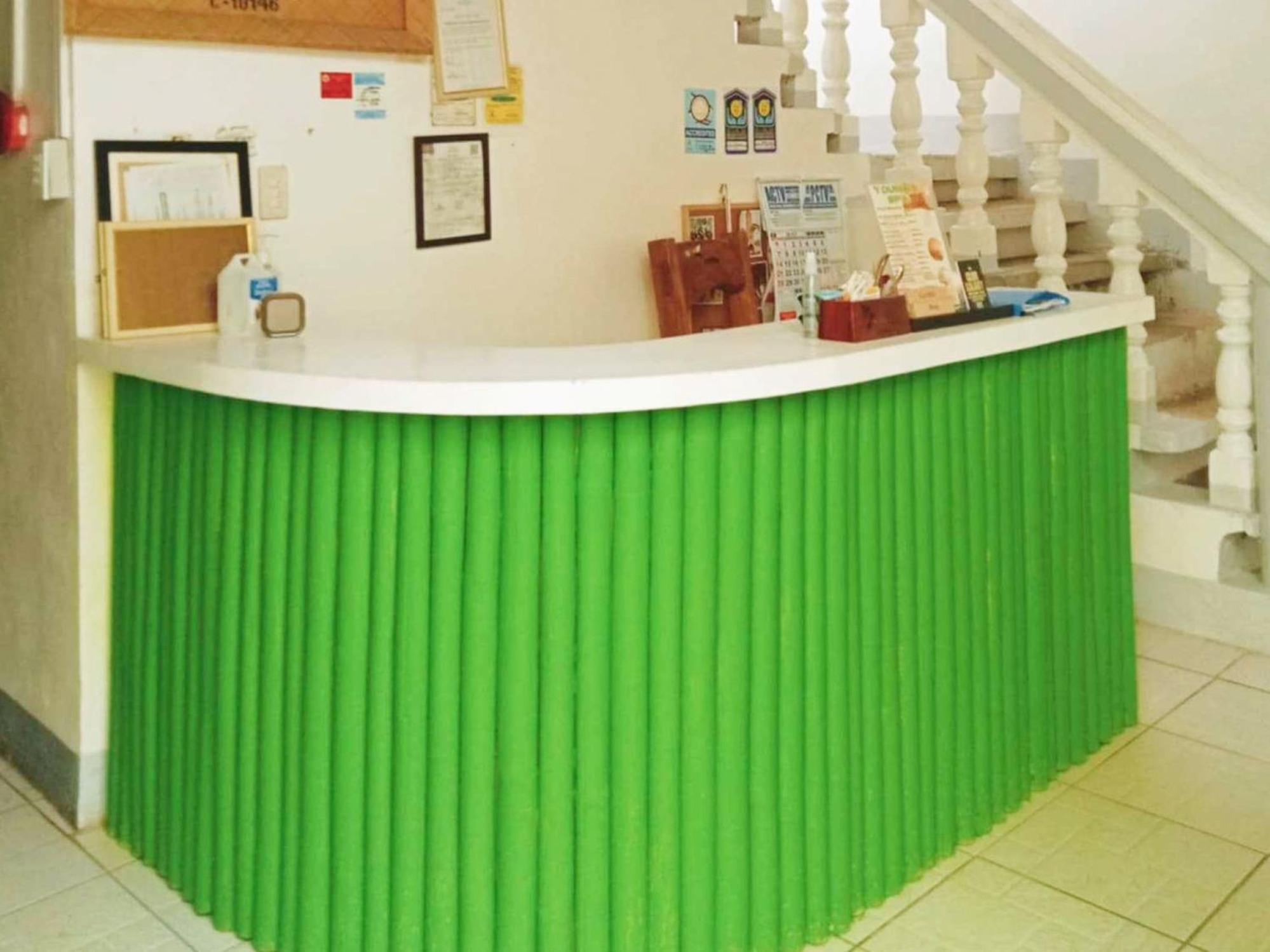 Reddoorz At Lfamili Hotel Boracay Balabag  ภายนอก รูปภาพ